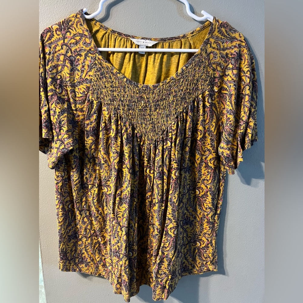 Women’s mustard color top